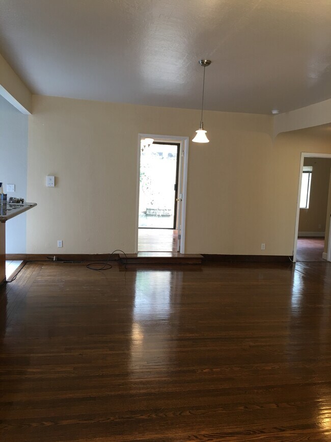 Building Photo - 3848 Sacramento St