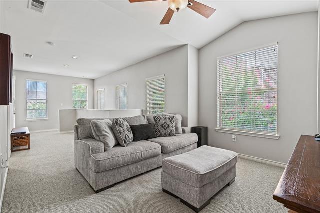 Building Photo - 1210 Emerald Glen