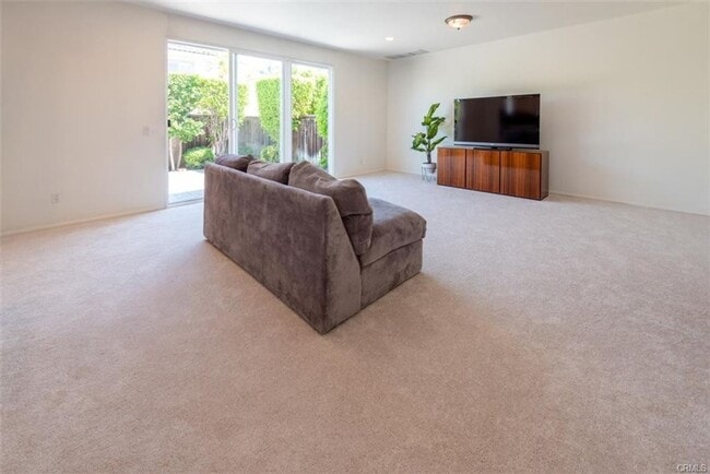 Building Photo - Executive Town Home in Central Torrance