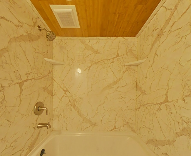 Building Photo - 249 Laurel Ave SW