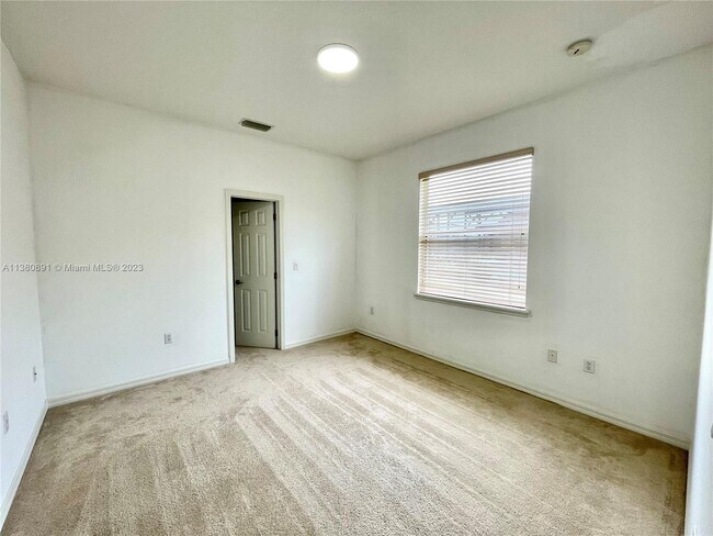 Building Photo - 12225 Still Meadow Dr