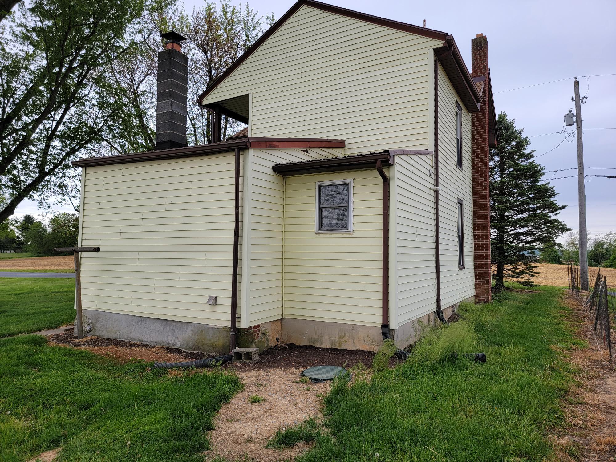 Building Photo - 2415 Donegal Springs Rd