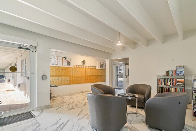 Building Photo - 3500 S Ocean Blvd