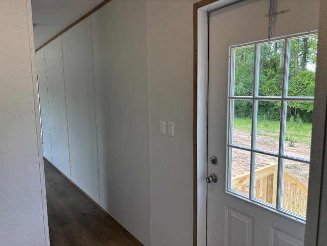Building Photo - 2043 Southern Crest Dr