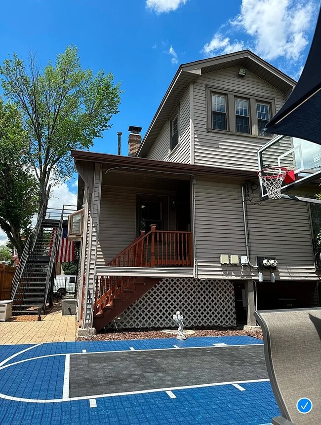 Building Photo - 2443 N Oak Park Ave
