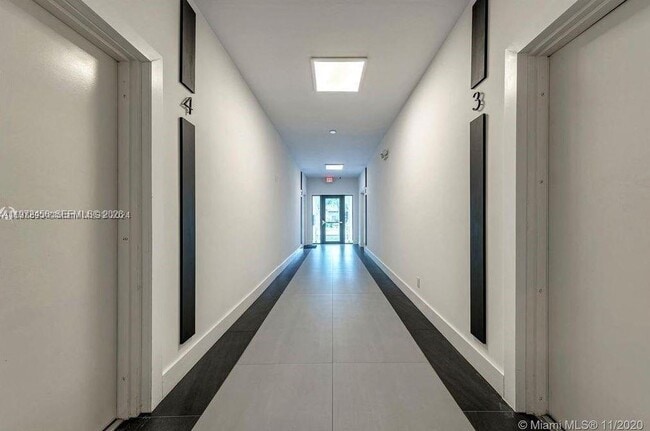 Building Photo - 473 Mendoza Ave