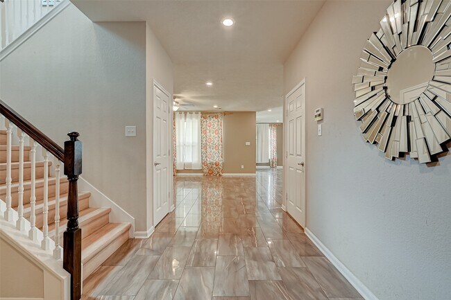 Building Photo - 8707 Cimarron Falls Ct