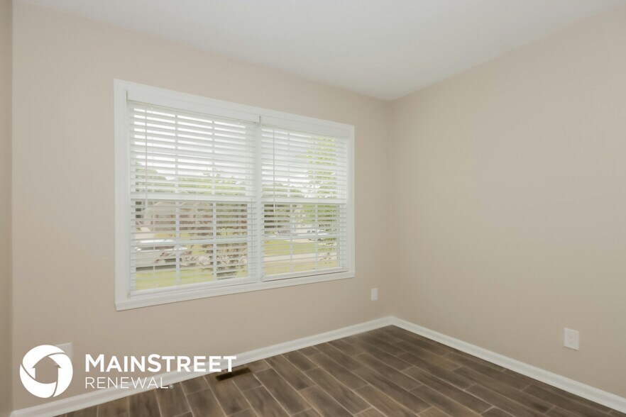 Building Photo - 253 Periwinkle St