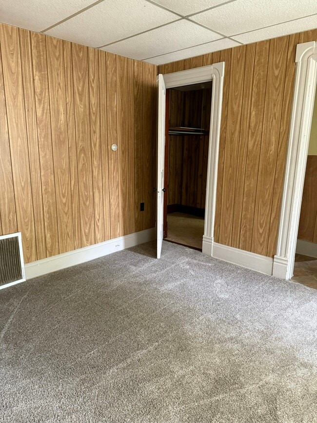 Building Photo - 218 E Erie St