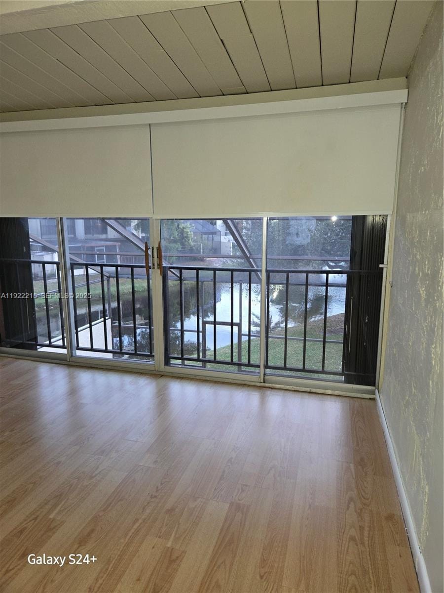 Building Photo - 7601 SW 105th Ave