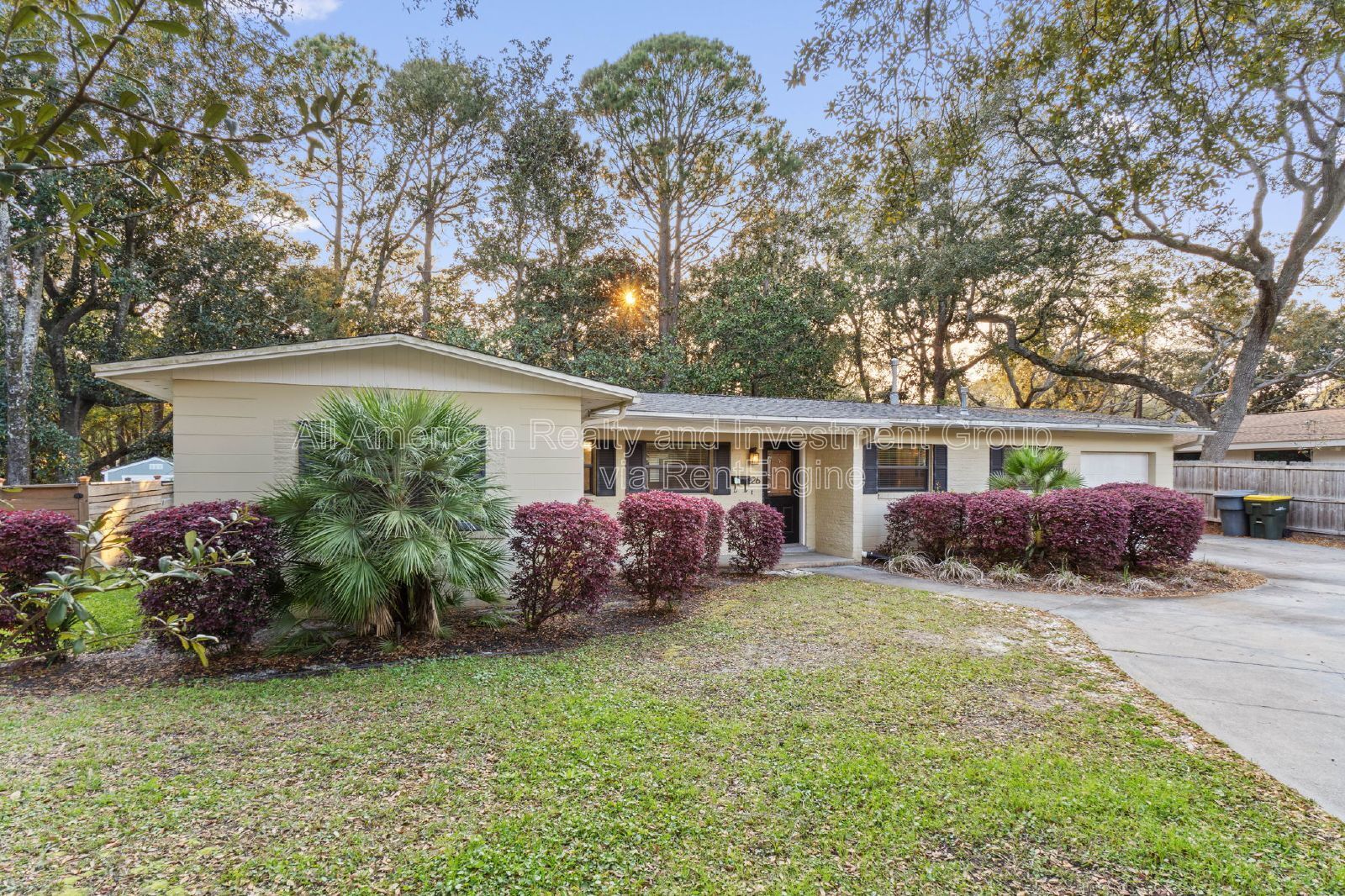 Building Photo - 26 Anastasia Dr SE