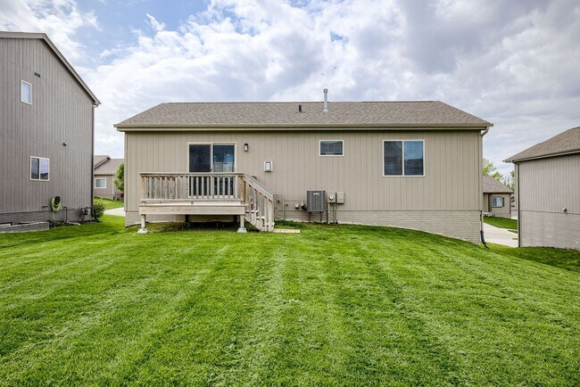 Building Photo - Must See In Whitetail Creek!!