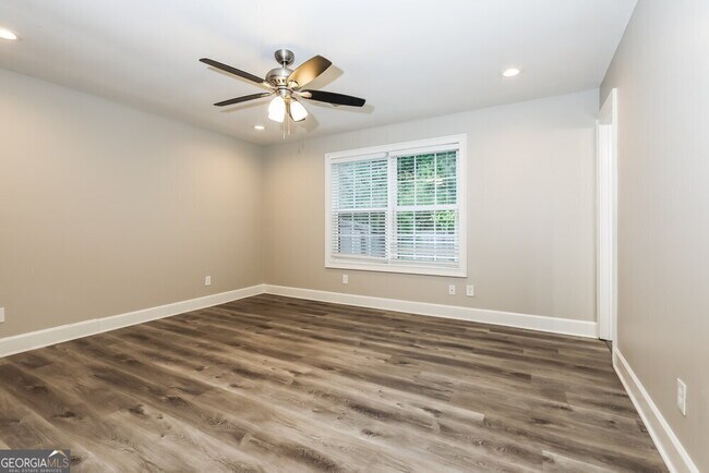 Building Photo - 2905 Garnet Way