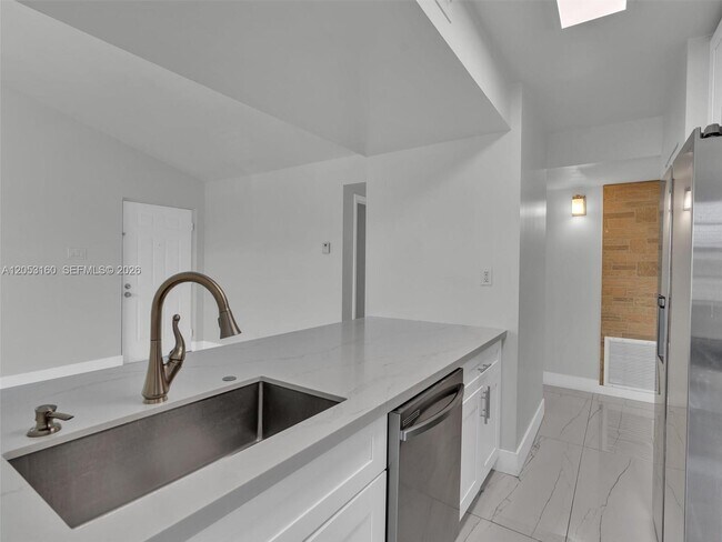Building Photo - 15325 SW 106th Terrace