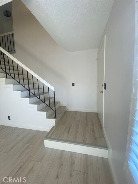 Building Photo - 1109 Golden Springs Dr