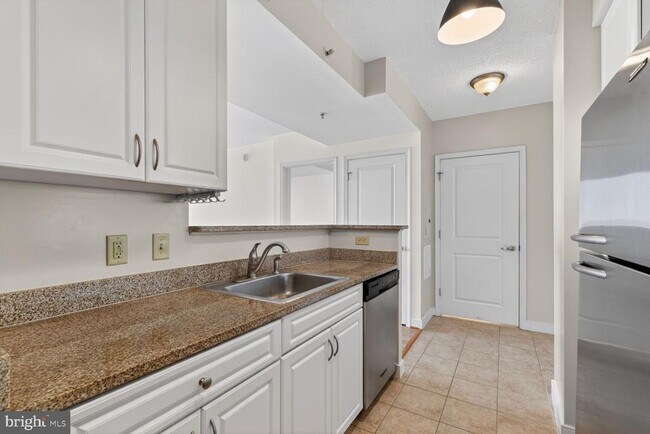 Building Photo - 555 Massachusetts Ave NW