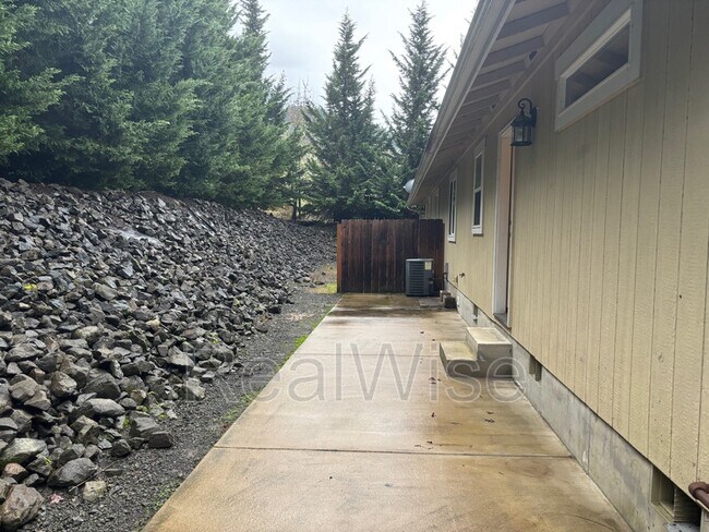 Building Photo - 175 Barron Ct