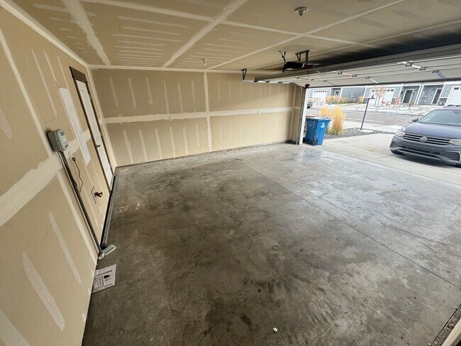 Building Photo - 1309 Fozzie Ln
