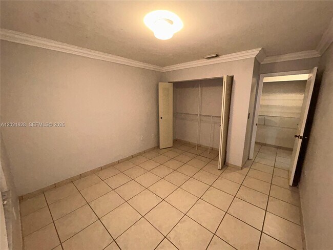 Building Photo - 14956 SW 39th St