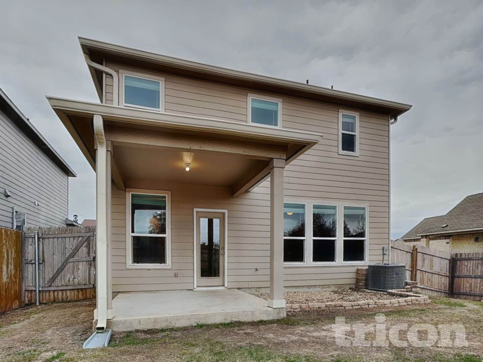 Building Photo - 601 Lost Pond