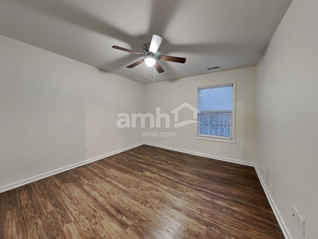 Building Photo - 10 Oakville Ct