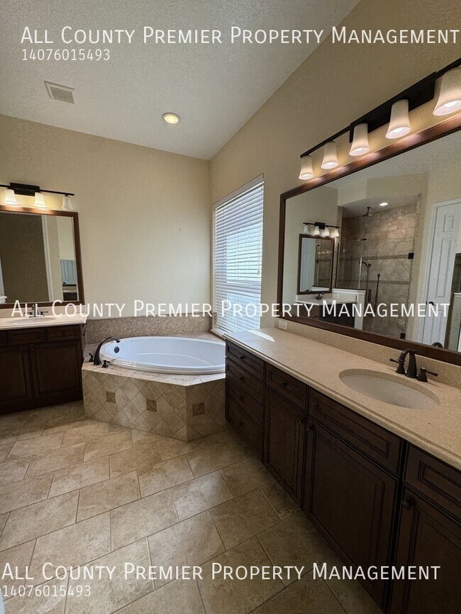 Building Photo - 203 Spalding Way