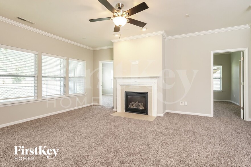 Building Photo - 167 Scotch Moss Dr