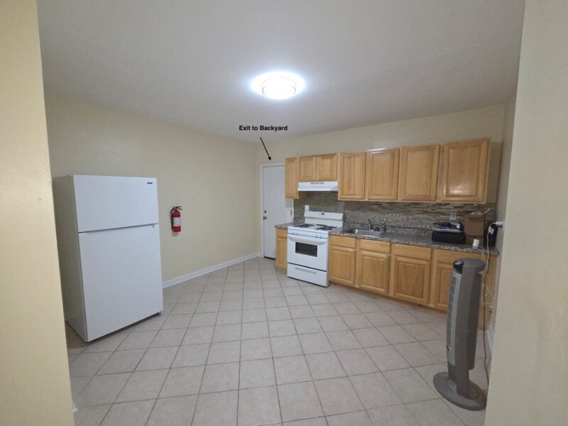 Building Photo - 202 Pierson St