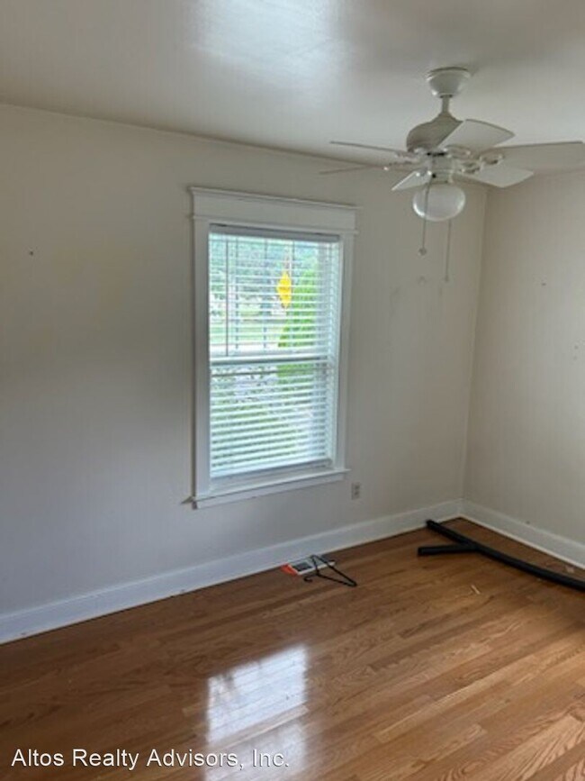 Building Photo - 3 br, 2 bath House - 5370 Balsam St