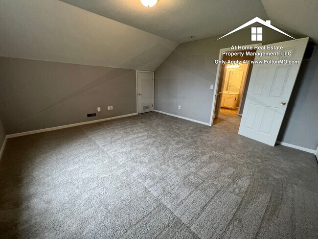 Building Photo - 1012 Boulder Ct