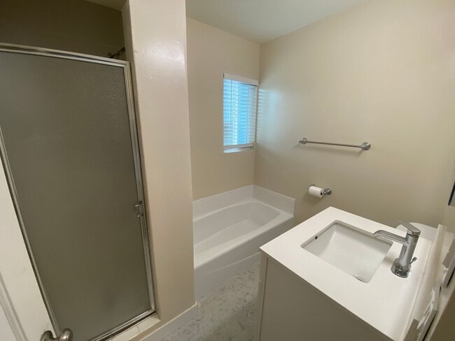 Building Photo - Beautifully Updated Home in the Heart of Central Torrance + Bonus Unit