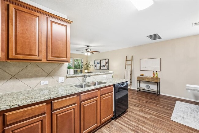 Building Photo - 1808 Enchanted Rock Dr