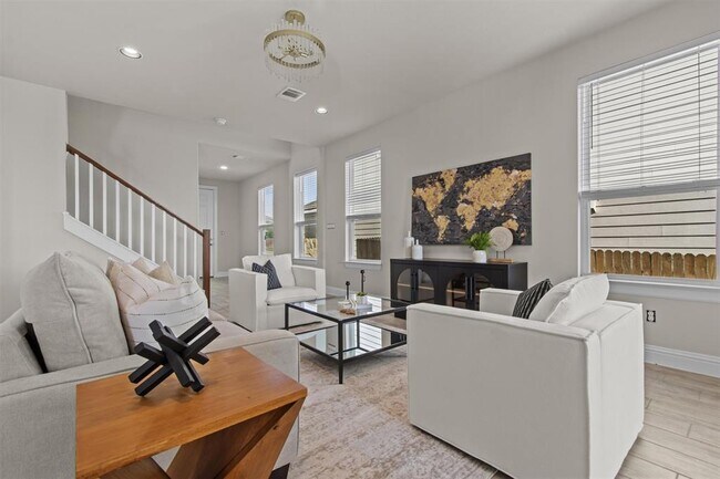 Building Photo - 124 Oakstone Dr