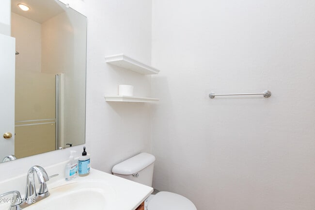 Building Photo - 1225 N 36th St