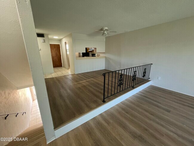 Building Photo - 3635 Cardinal Blvd