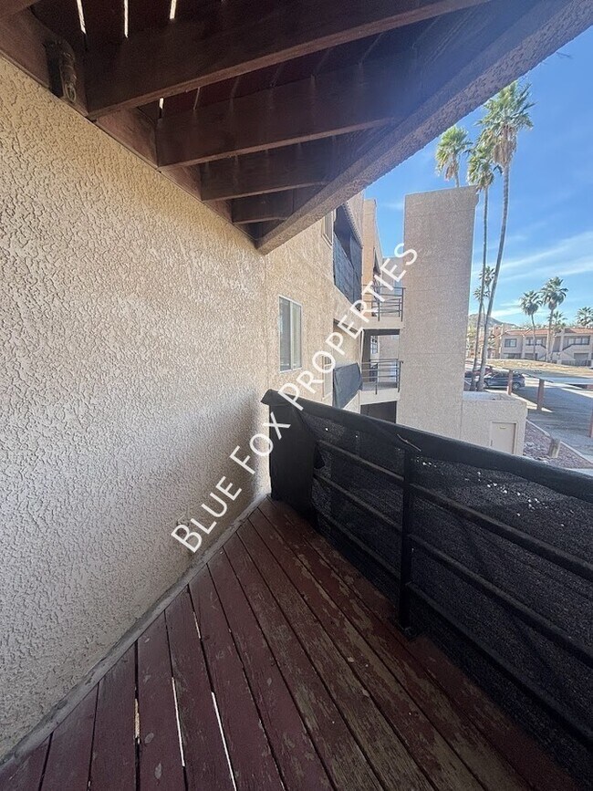 Building Photo - 2601 W Broadway Blvd