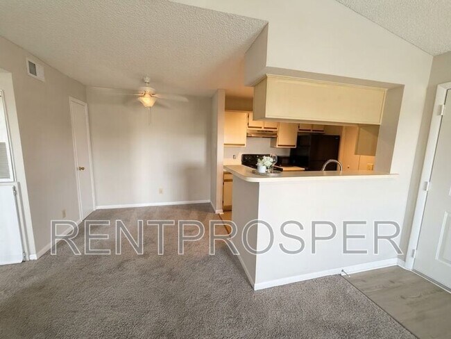 Building Photo - 5501 Rosebriar Way