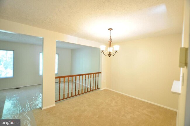 Building Photo - 17404 Founders Mill Dr