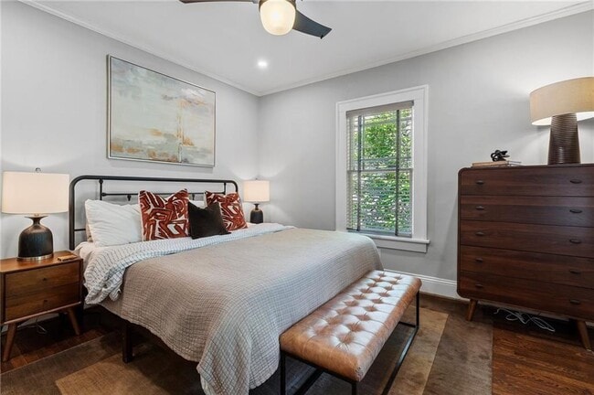 Building Photo - 663 Yorkshire Rd NE