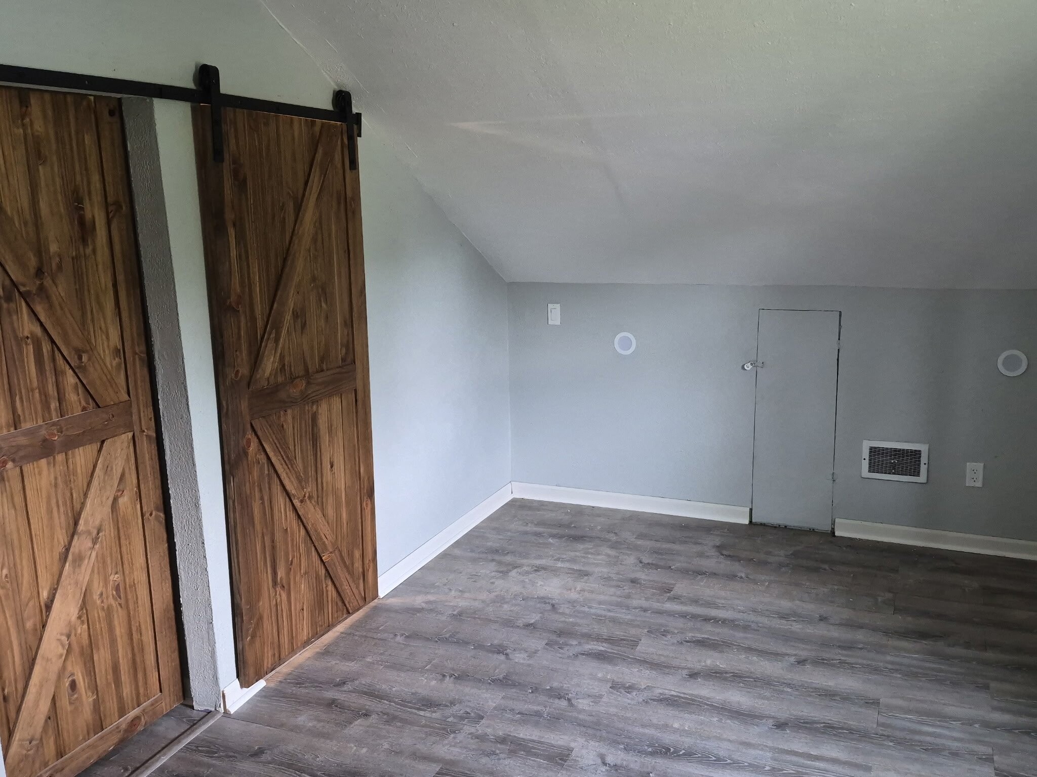 Building Photo - 3145 Brock Dr