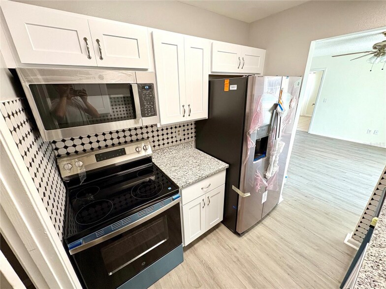 Building Photo - 5389 Mariner Blvd