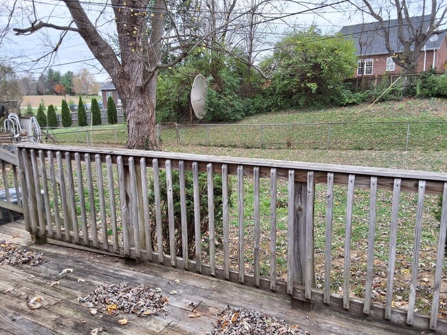 Building Photo - Cozy Home inside Elizabethtown City Limits