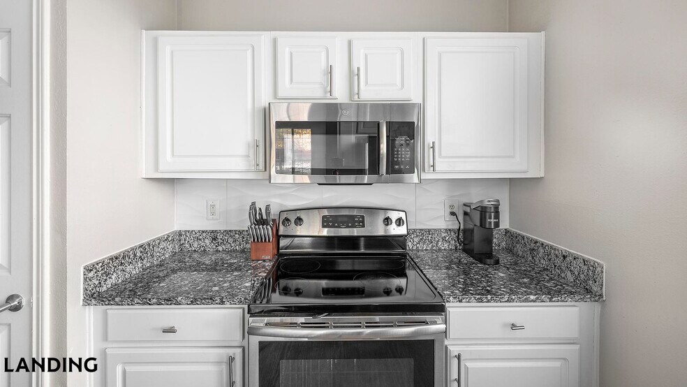 Building Photo - 261 Veterans Pkwy