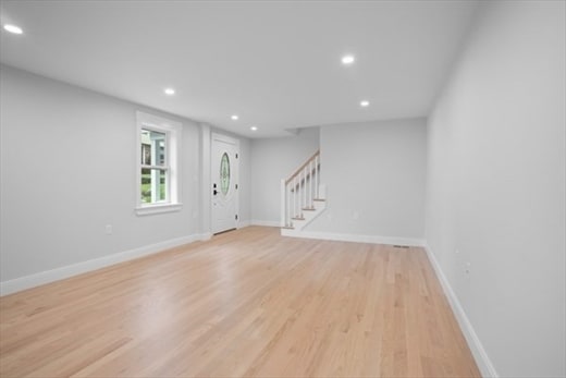 Building Photo - 22 James St