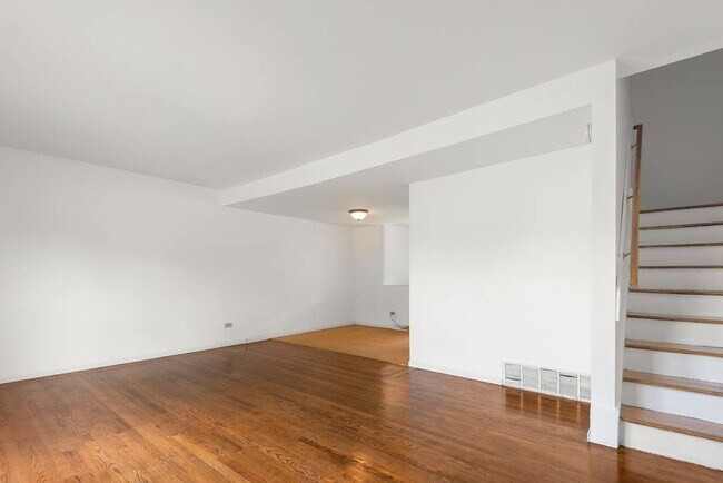 Building Photo - 1225 Broadway Avenue
