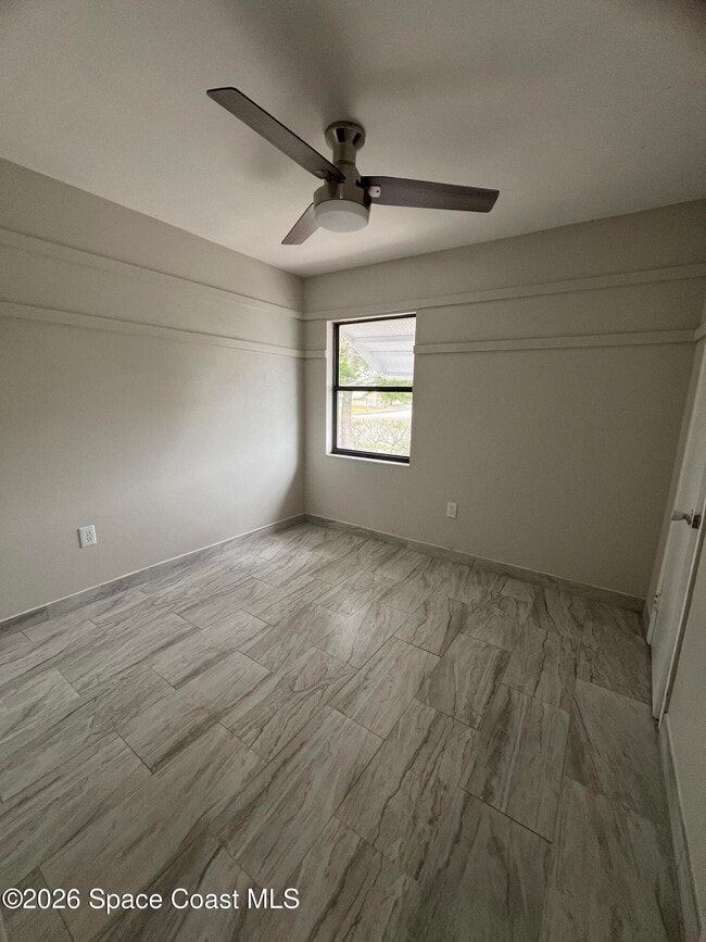 Building Photo - 360 Pomolo St