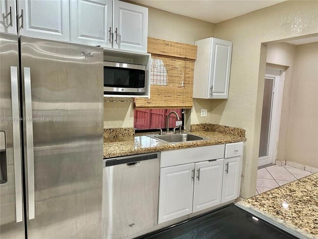 Building Photo - 10554 NW 3rd St