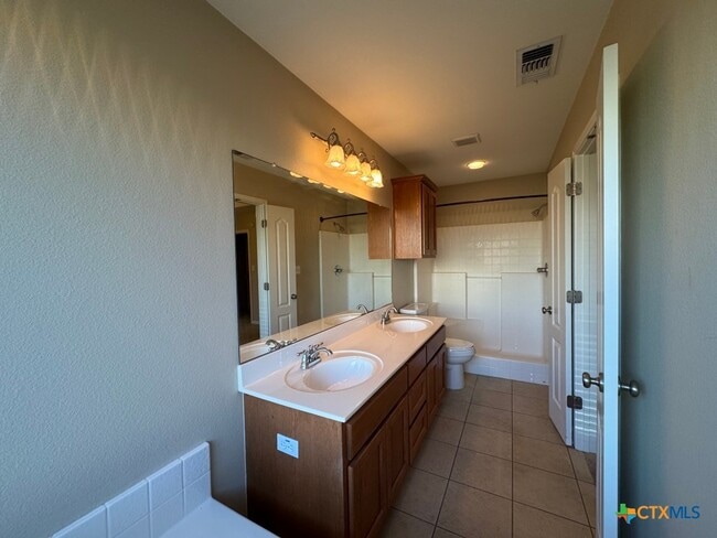 Building Photo - 318 Silverado Trail