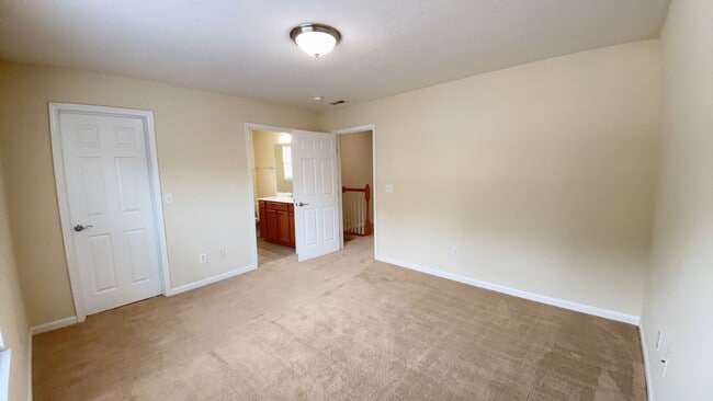 Building Photo - 1725 Aden Lane