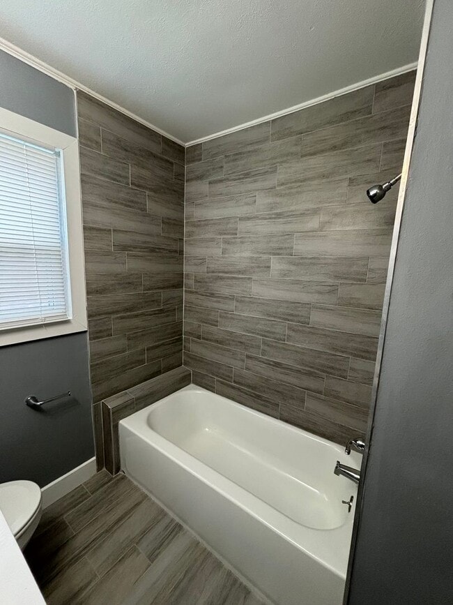 Building Photo - E Merrick